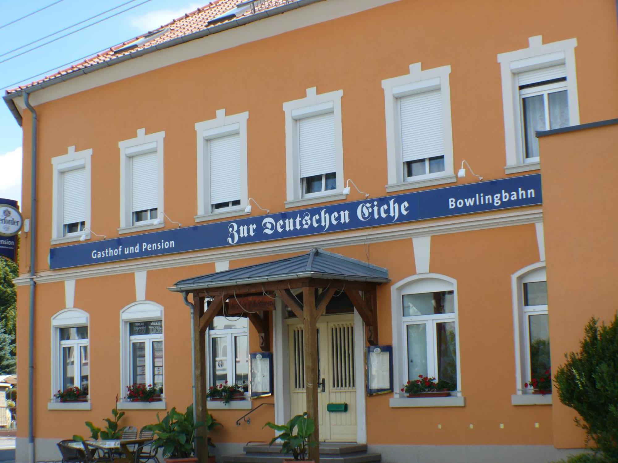 Zur Deutschen Eiche - Fruehstueckspension Und Ferienwohnungen Гросшунау Екстериор снимка